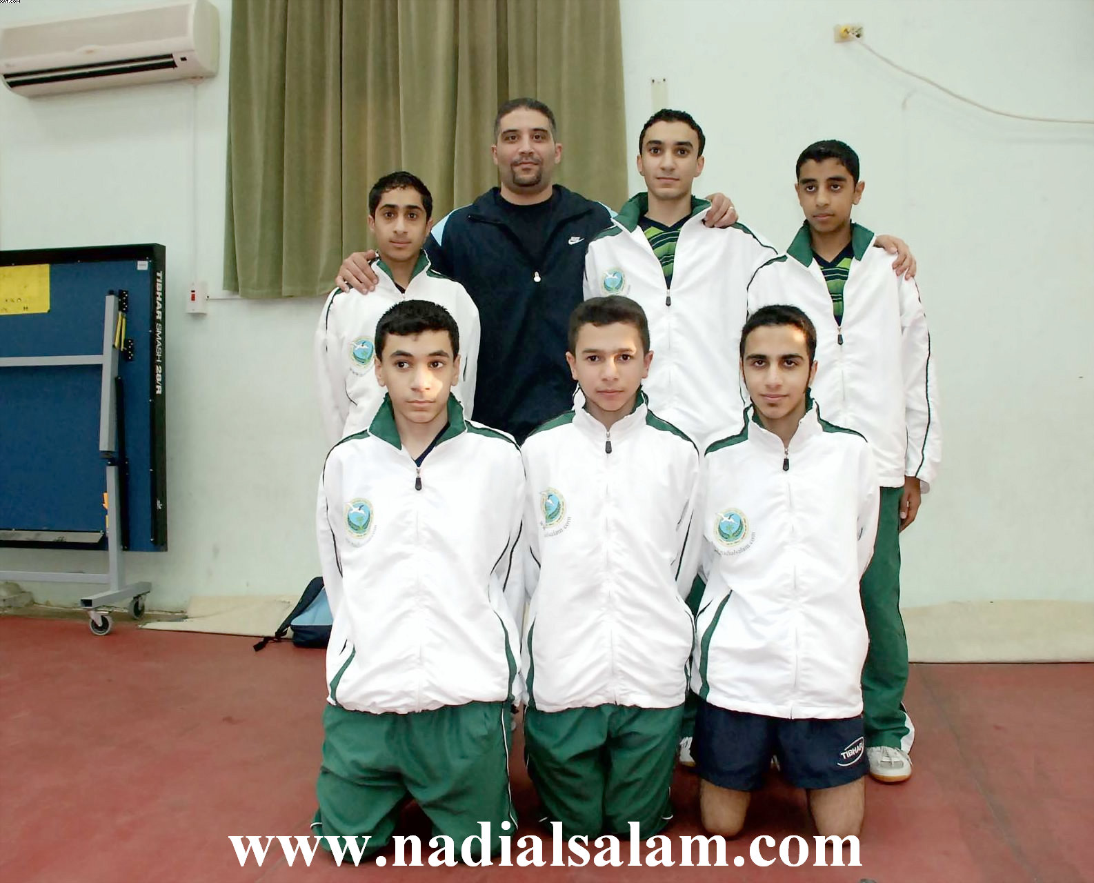 صورة جماعية للفريق (بالحجم الكبير)